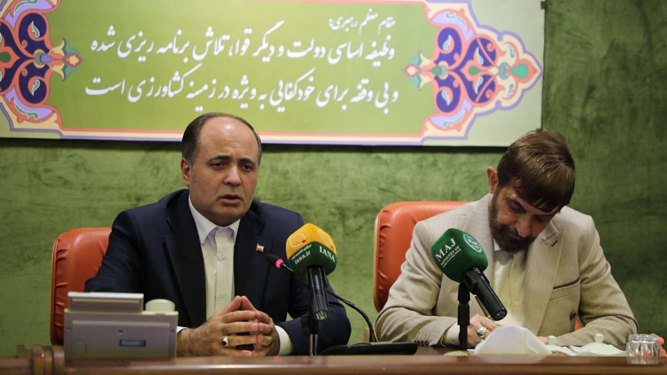 نوری تفاهم3_crop