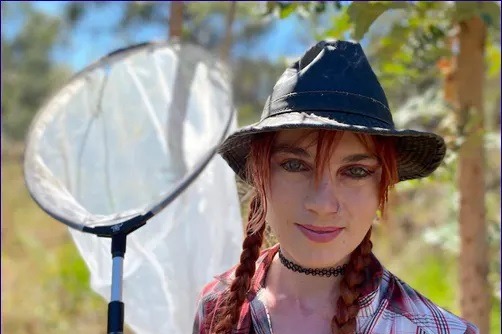 Wild_Bee_Scientist_infield_11zon