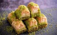 شیرینی‌فروش مشهور ترکیه به جای باقلوا رنگ خوراند!
